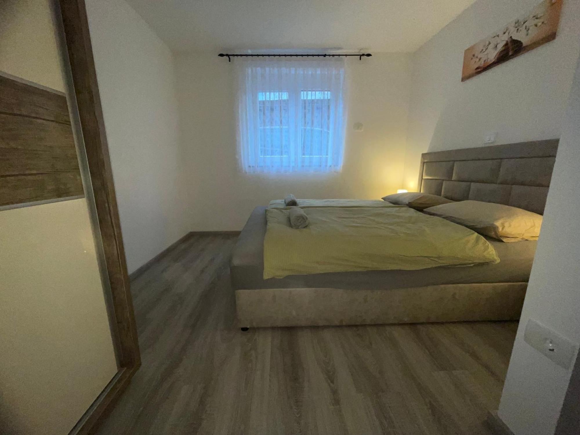 Apartma Dzana Zaga Buitenkant foto