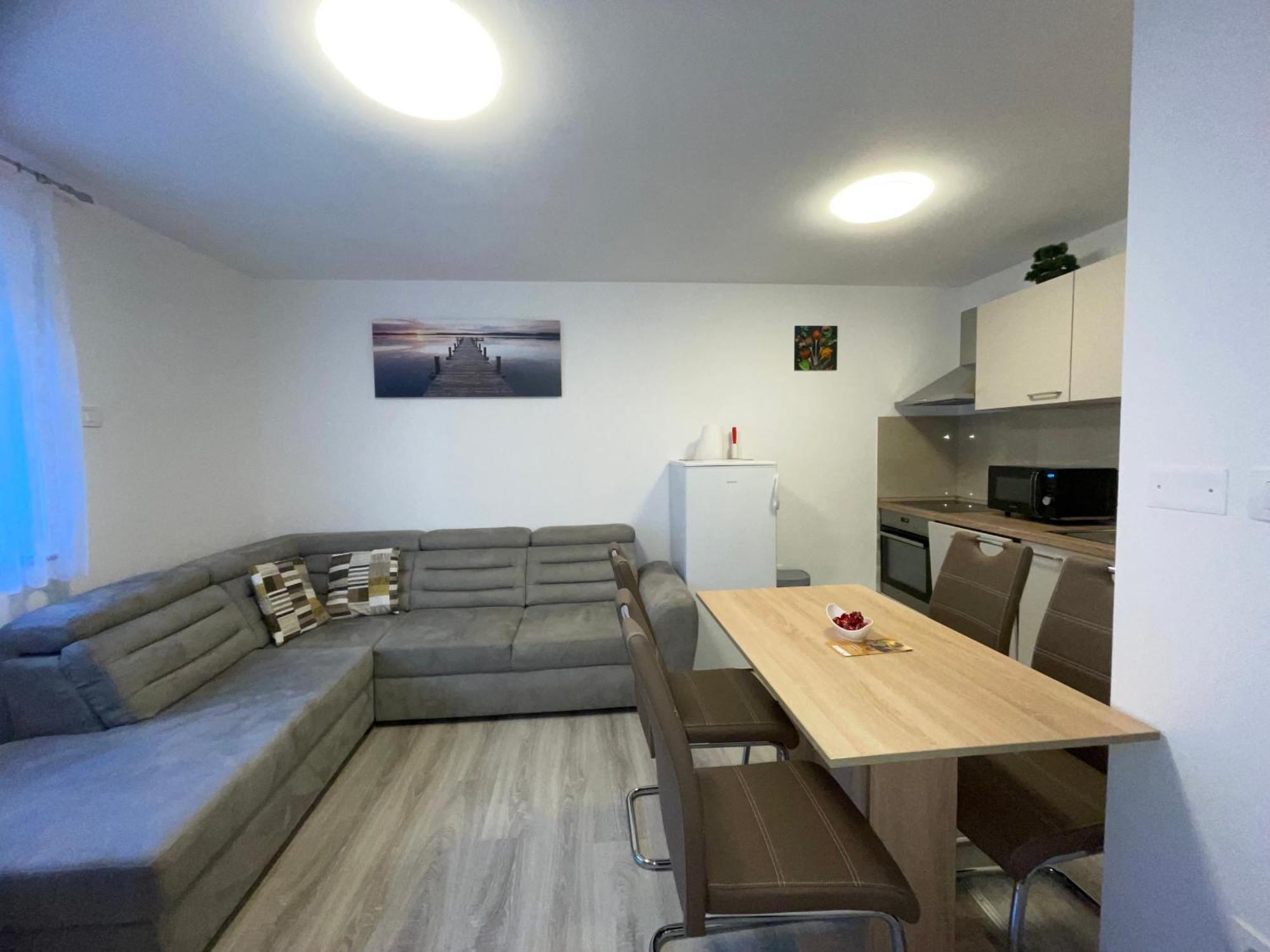 Apartma Dzana Zaga Buitenkant foto